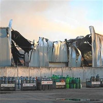 Verwoestende brand by George Sakepark