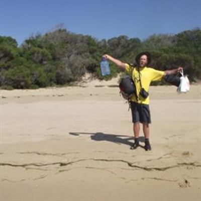 Siebert Kruger hikes around the coast of South-Africa 