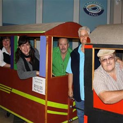 Kinders gaande oor Langeberg Mall “treintjie"