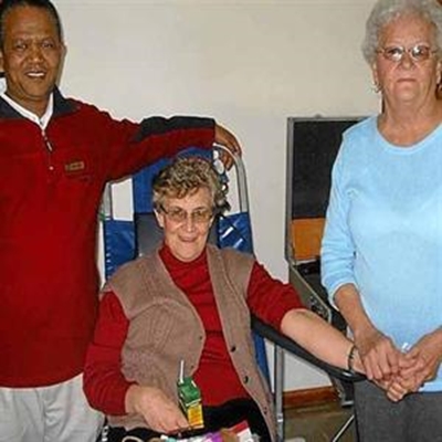 Skenk bloed en red 'n lewe