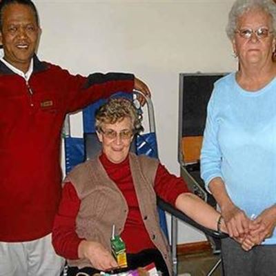 Skenk bloed en red 'n lewe