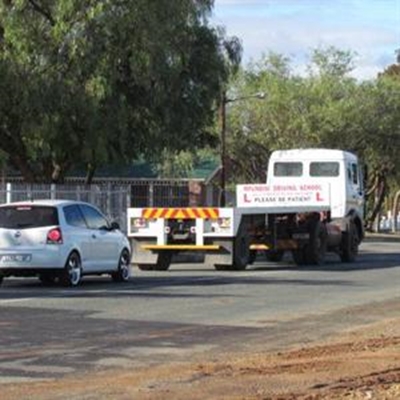 Wetgewing oor bestuurskole op pad 