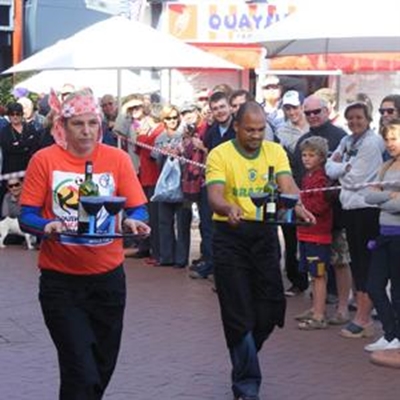Knysna Oyster Festival: Waitrons Race