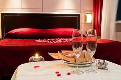 Create the perfect setting for a romantic Valentine's Day