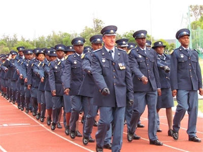 433 polisiebeamptes voltooi opleiding