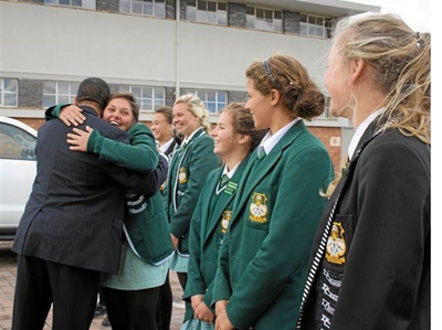 Minister besoek Hoërskool Langenhoven