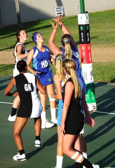 Netbalspan ding mee by Sun City