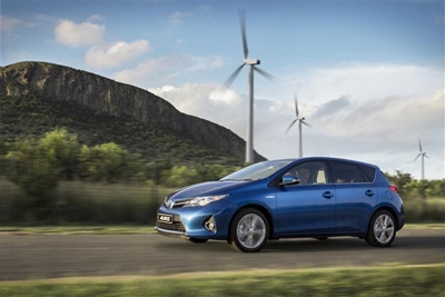 Auris hybrid another step to cleaner motoring