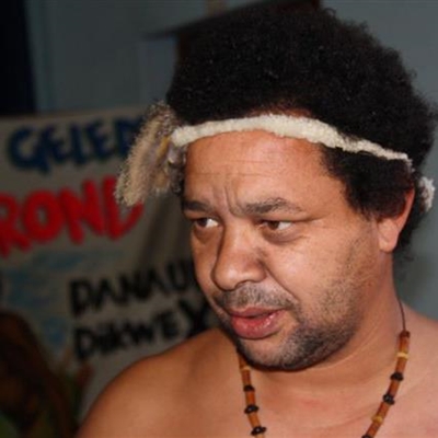 Plaaslike skrywer stel nuwe boek bekend