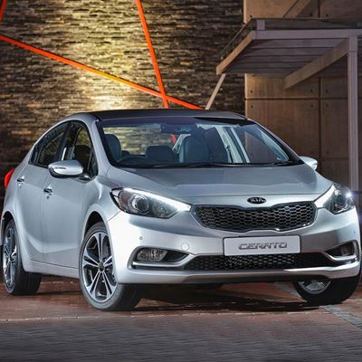 Nuwe Kia Cerato langer, laer en ruimer