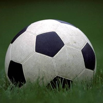 US hosts Panama qualifier on temporary grass