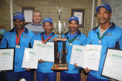 Oudtshoorn-sakeman trots op sy wen-span