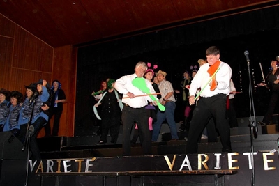 Weer tyd vir revue