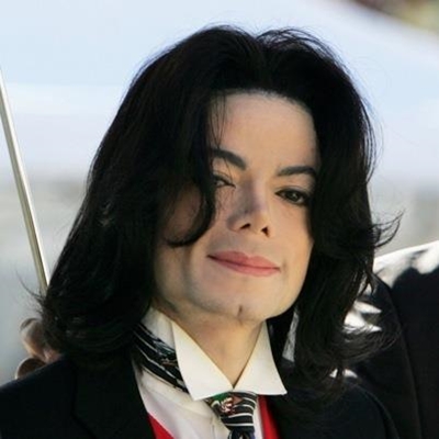US judge drops bosses from Jackson lawsuit