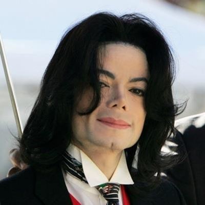 US judge drops bosses from Jackson lawsuit