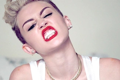 Steamy new Miley Cyrus video sets viewing record