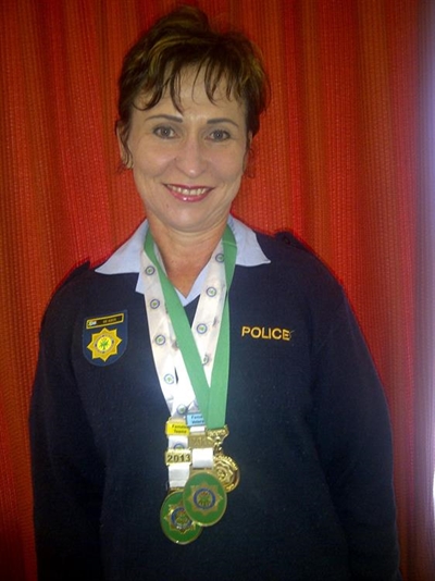 Polisievrou ook 'n top atleet