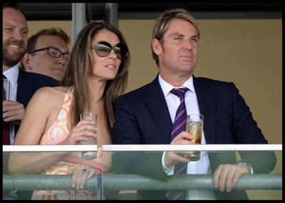 Shane Warne denies rumours of split