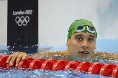 Le Clos bounces back from fly upset