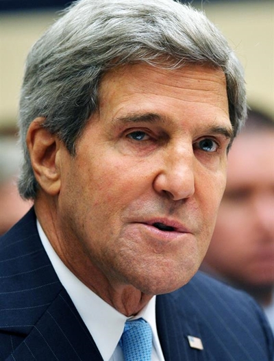 Kerry in Saudi Arabia to mend ties