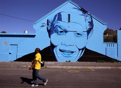 Zuma visits Mandela