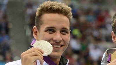 Le Clos relishes battle with greats
