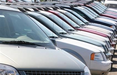 US auto sales hit fastest pace since 2007