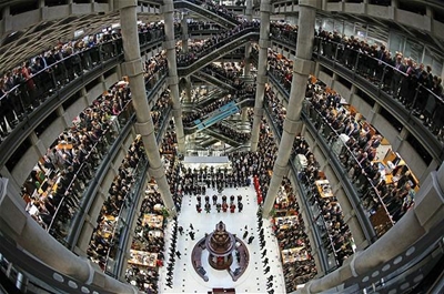 Lloyd's of London appoints 1st female chief executive