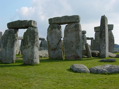 Ancient Stonehenge gets modern-day revamp