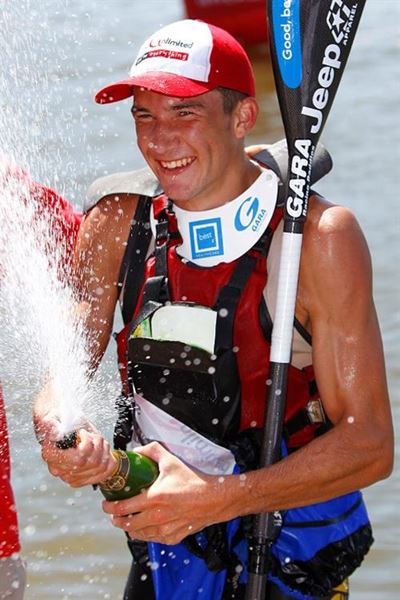 Birkett claims maiden Drak title