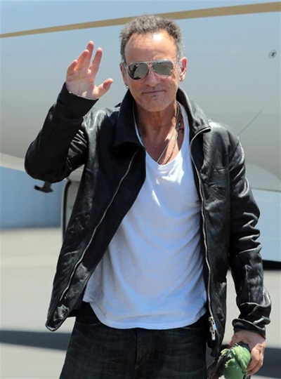 Springsteen pays tribute to Mandela