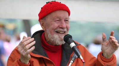Folk singer, activist Pete Seeger dies in US