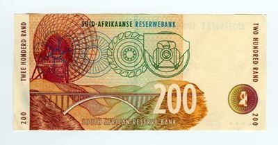 Fraudster caught with fake R200 notes