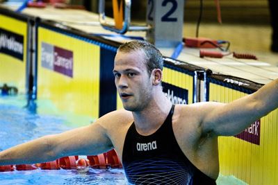Glasner retains world title
