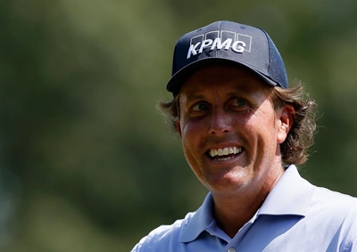 Mickelson aims to get back on track at Pebble Beach