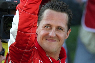Schumacher giving 'small signs' of hope, manager says