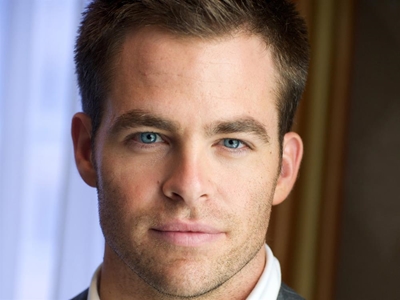 Chris Pine charged in New Zealand with DUI