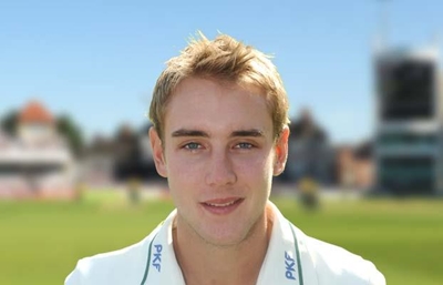 Stuart Broad fined for criticising umpires