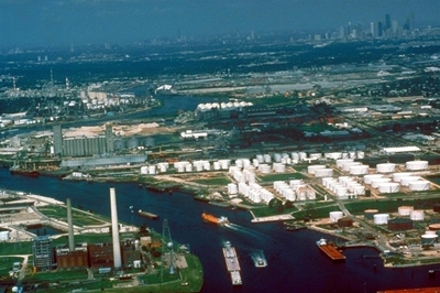 Houston Ship Channel closed due to oil spill