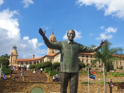 Rabbit removed from Mandela statue