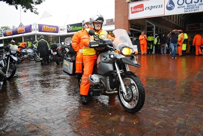 Motorfietsryers versprei Bybels