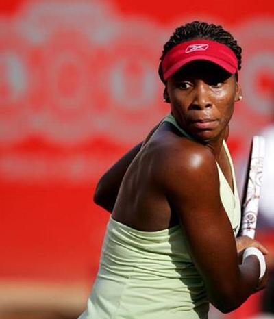 Venus Williams needs 3 sets in Charleston win