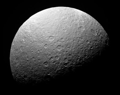 Liquid ocean found on Saturn moon