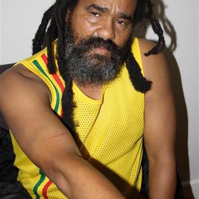 Rasta woedend oor hoë borg