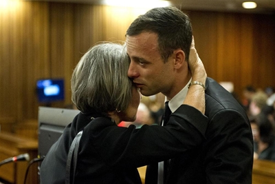 Oscar trial: Tears in tea break