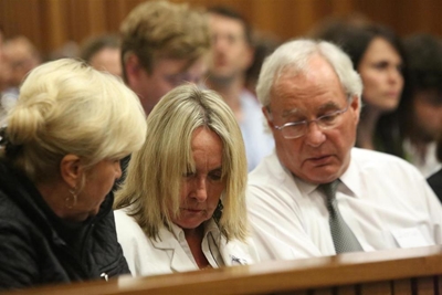 June 'unmoved' by Oscar's apology