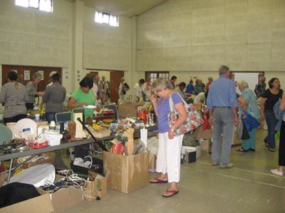 Huis Stilbaai-basaar samel R281 000 in