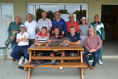 Tennisspelers hou reünie