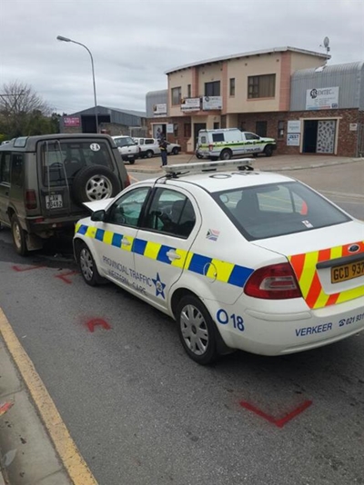 Verkeersvoertuig in botsing