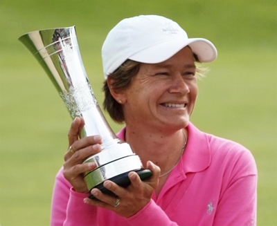 Matthew tops LPGA leaderboard